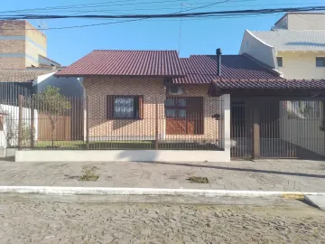Casa 3 dormitórios ( 1 suíte ) com piscina, bairro Cristo Rei, São Leopoldo à venda R$ 850.000,00