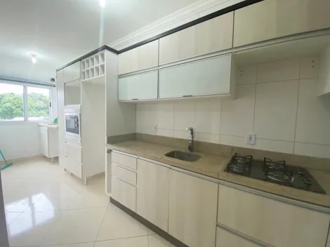 Apartamento semi mobiliado no Residencial Guanabara