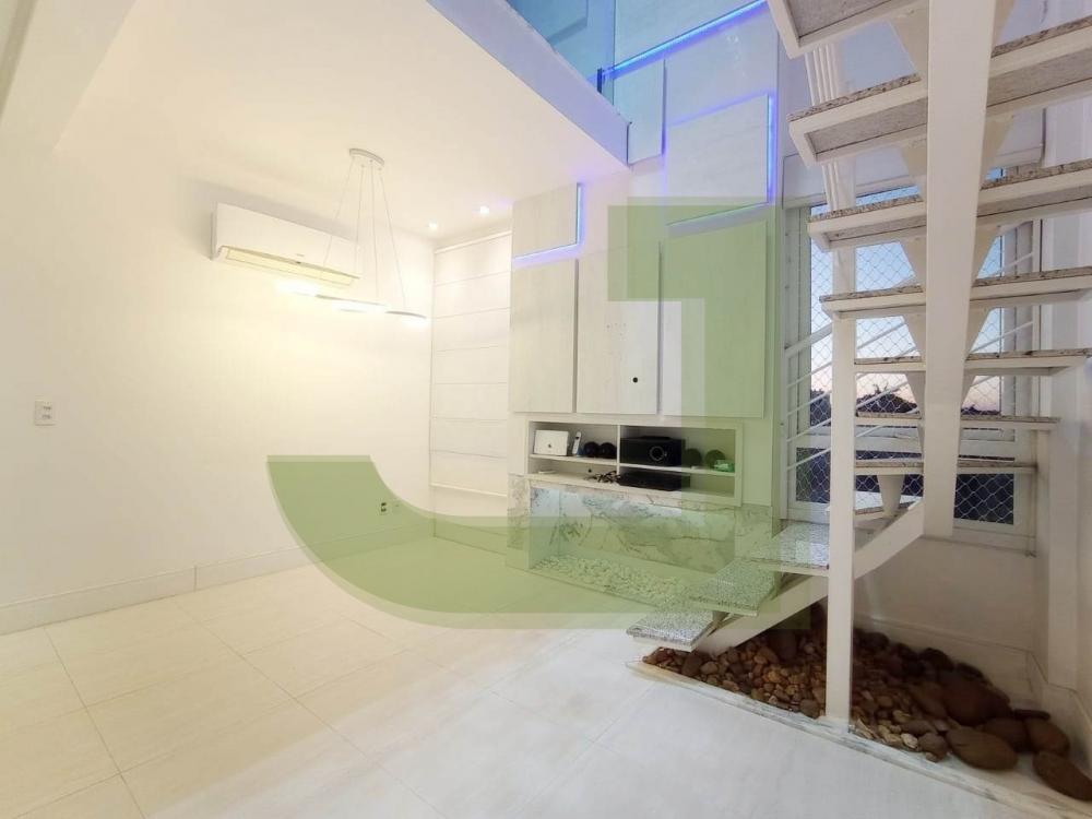 Alugar Apartamento / Padrão em São Leopoldo R$ 1.500,00 - Foto 2