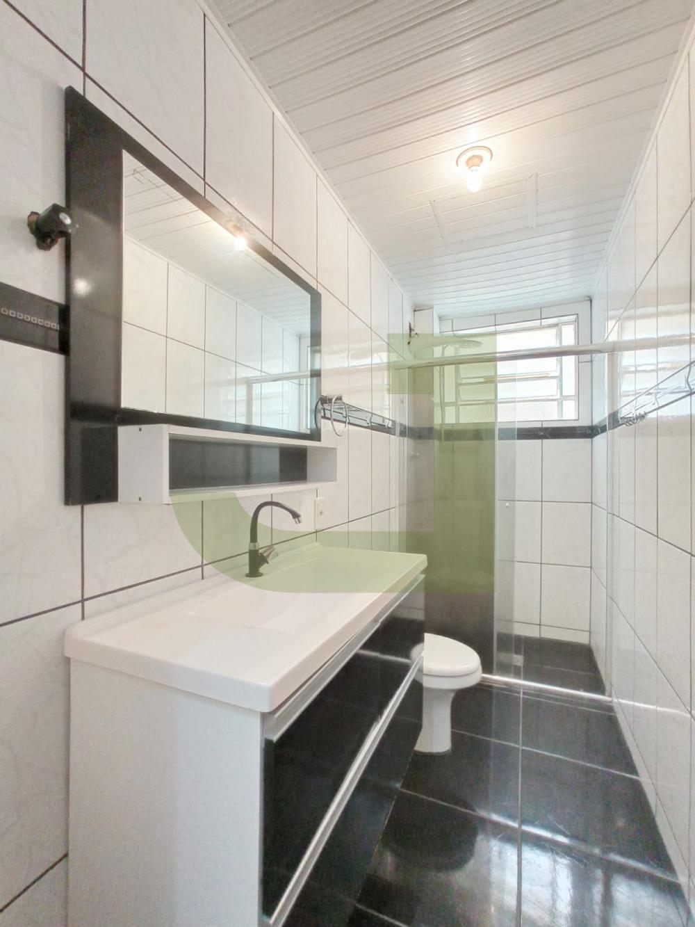 Alugar Apartamento / Padrão em São Leopoldo R$ 650,00 - Foto 2