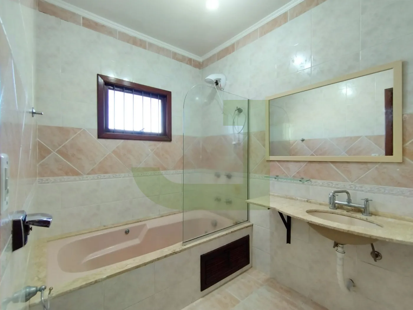 Banheiro Suíte Alugar Casa / Residencial em São Leopoldo R$ 3.200,00 - Foto 17
