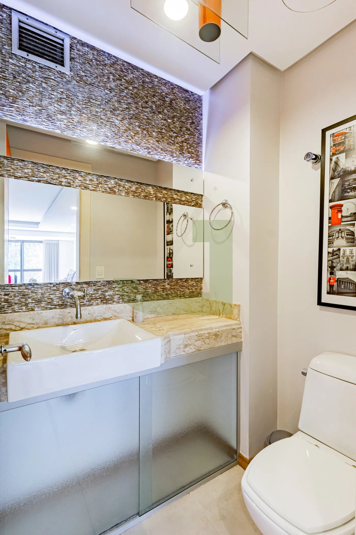 Lavabo Alugar Apartamento / Padrão em São Leopoldo R$ 5.200,00 - Foto 12