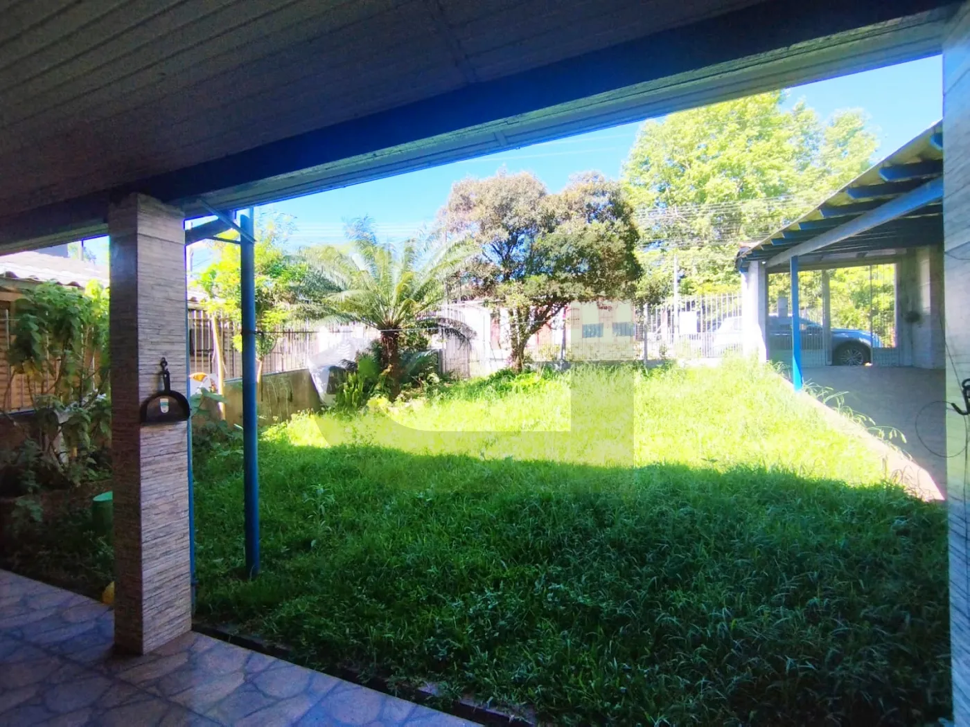 Pátio Frente Alugar Casa / Padrão em São Leopoldo R$ 2.000,00 - Foto 5