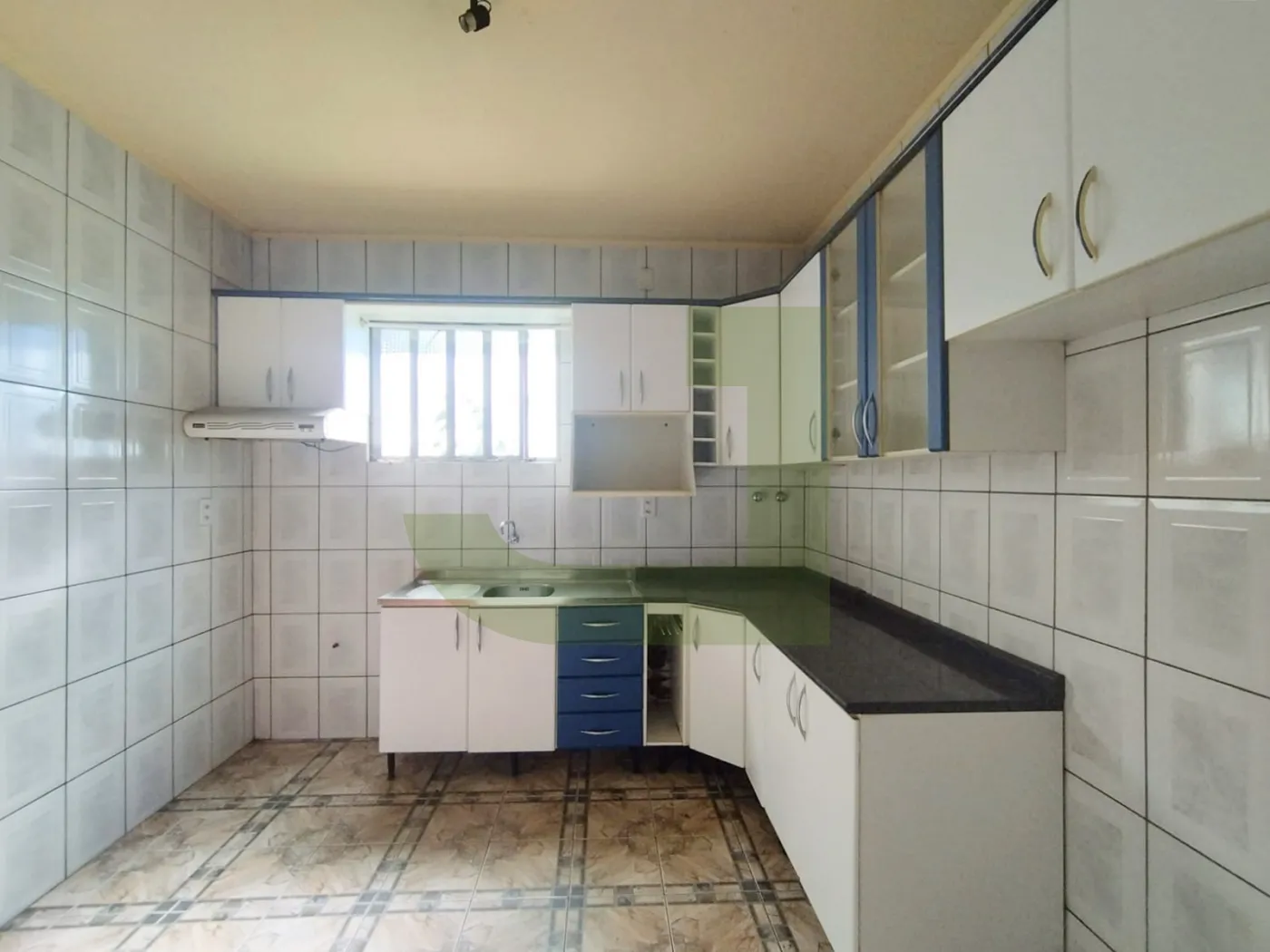 Cozinha Alugar Casa / Padrão em São Leopoldo R$ 2.000,00 - Foto 9