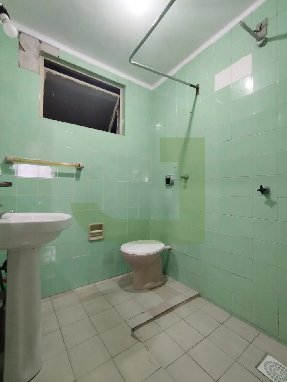 Banheiro Alugar Apartamento / Quitinete em São Leopoldo R$ 1.000,00 - Foto 6