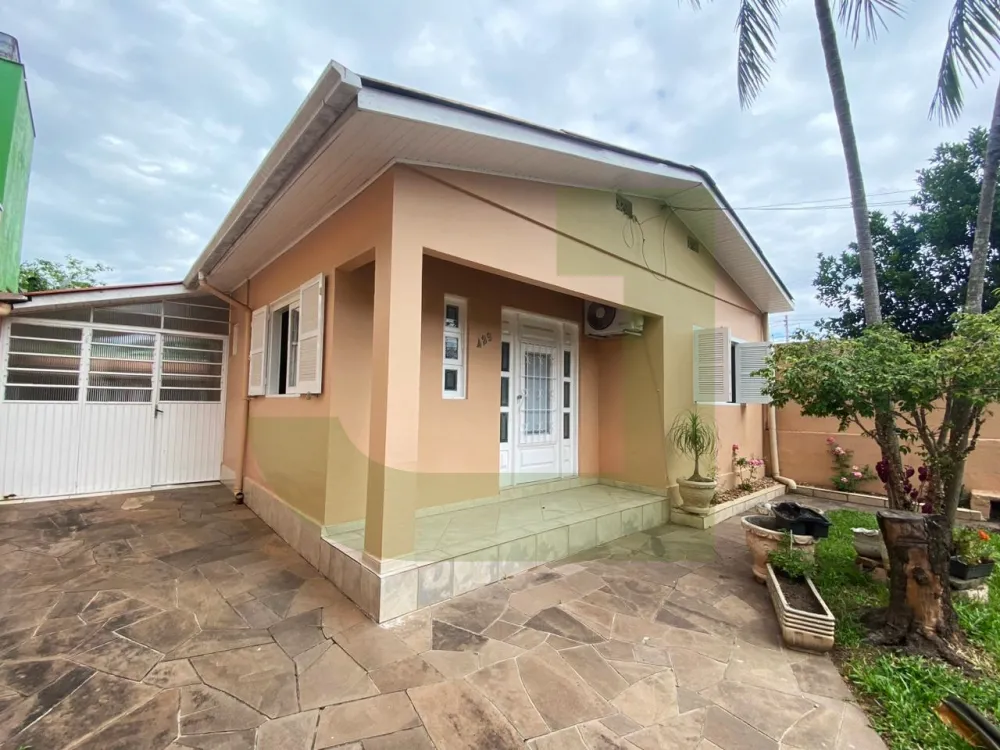 Fachada Alugar Casa / Residencial em São Leopoldo R$ 1.600,00 - Foto 1