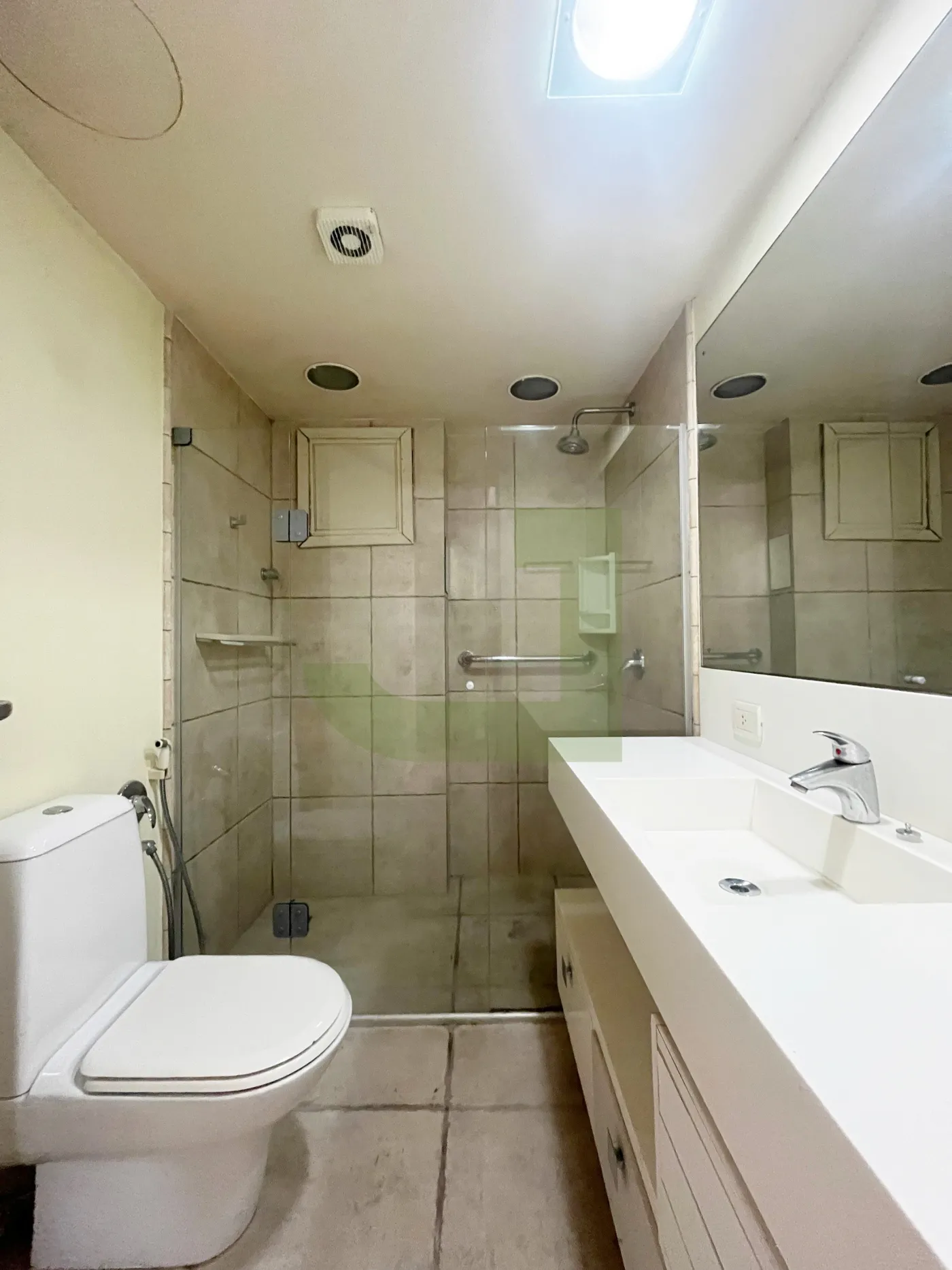 Banheiro Alugar Apartamento / Padrão em São Leopoldo R$ 1.800,00 - Foto 12