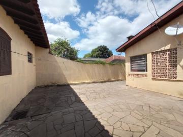Alugar Casa / Residencial em São Leopoldo. apenas R$ 2.000,00
