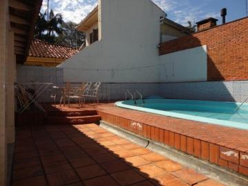 Ótima casa comercial e residencial com piscina à venda localizada no centro de São Leopoldo.