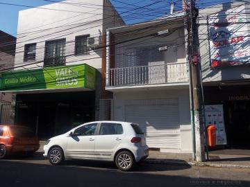 Excelente casa comercial à venda localizada em uma das principais ruas do Centro de São Leopoldo.
