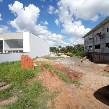 Alugar Terreno / Padrão em São Leopoldo. apenas R$ 400.000,00