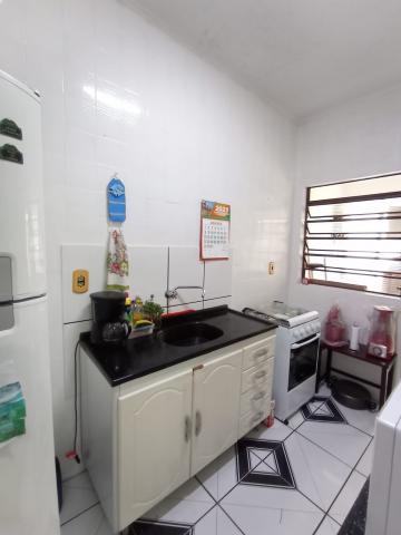 Apartamento de um dormitório, localizado no bairro Morro do Espelho