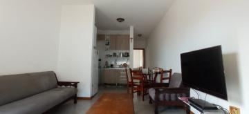 Residência à venda, no bairro Centro, 2 dormitórios, 2 vagas de garagem, por R$ 400.000,00