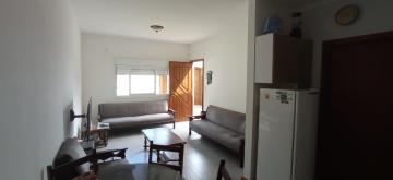 Residência à venda, no bairro Centro, 2 dormitórios, 2 vagas de garagem, por R$ 400.000,00