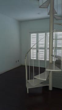 Cobertura com 2 dormitórios com 1 suite e 1 garagem, no Bairro Cristo Rei em São Leopoldo.