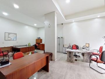 Sala comercial em condomínio com segurança 24 horas!