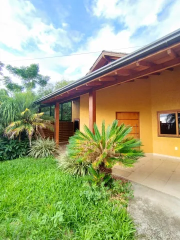 Linda casa para venda e locação, fica no bairro Pinheiro em São Leopoldo!