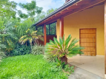 Linda casa para venda e locação, fica no bairro Pinheiro em São Leopoldo!