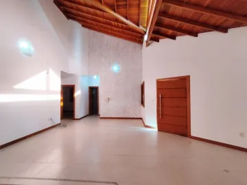 Casa plana de 3 dormitórios, sendo 2 suítes, em amplo terreno à venda, no bairro Pinheiro em São Leopoldo!
