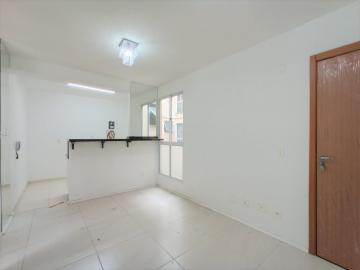 Excelente apartamento de 2 dormitórios com 1 vaga de garagem no bairro Santo André, venha conferir.