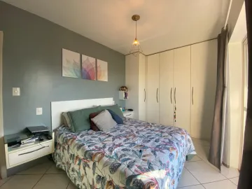 Apartamento semi mobiliado com 2 dormitórios e terraço à venda no Centro de São Leopoldo/RS