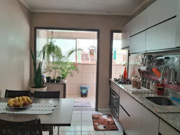 Amplo apartamento de 3 dormitórios ( 1 suíte ) no centro de São Leopoldo