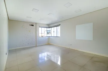 Sala comercial com vaga disponível para venda no Centro de São Leopoldo