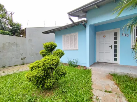 Linda casa residencial, localizada no bairro Independência em São Leopoldo, com 3 dormitórios, pátio e piscina!
