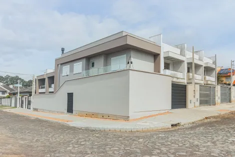 Casa nova disponível para Locação e Venda no bairro Cristo Rei em São Leopoldo