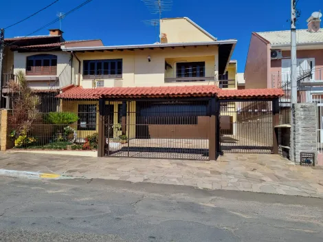 Casa com 2 dormitórios e sacada no bairro Cristo Rei em São Leopoldo
