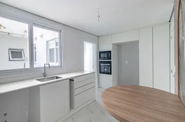 Alugar Apartamento / Padrão em São Leopoldo. apenas R$ 1.929.000,00