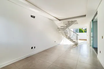 Alugar Casa / Residencial em São Leopoldo. apenas R$ 525.000,00