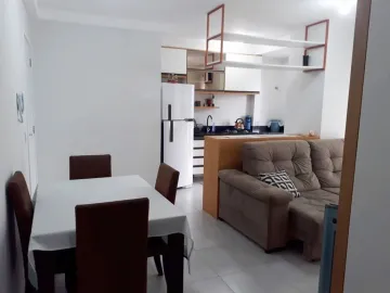 Apartamento à venda com 2 dormitórios, fica no bairro Santa Teresa!