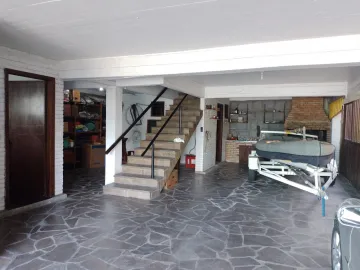 Casa Comercial com amplas peças no bairro Fião para venda