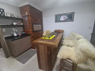 Cobertura de 3 dormitórios com espaço gourmet super aconchegante, no Bairro Morro do Espelho.