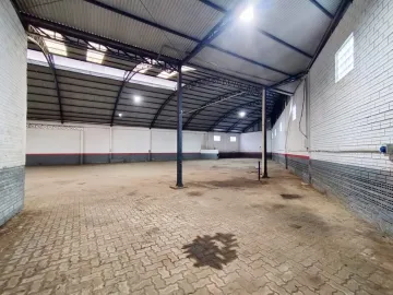 Pavilhão para locação, com 800m² no bairro Industrial em Novo Hamburgo!