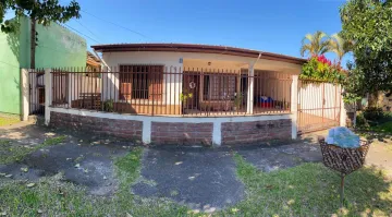 Casa plana com 3 dormitrios  venda no bairro Santa Teresa em So Leopoldo