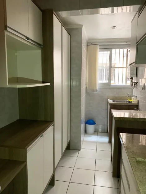Apartamento semi mobiliado com 2 dormitórios à venda no bairro Rio Branco
