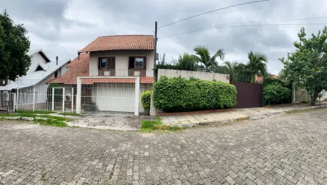 Casa com 3 dormitórios e piscina à venda no Bairro Santo André em São Leopoldo