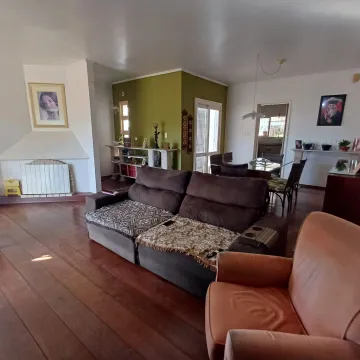 Casa com 3 dormitórios, home office, salão de festas e piscina localizada no Jardim América