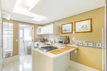 Apartamento de 3 dormitórios, no Bairro Centro, em São Leopoldo