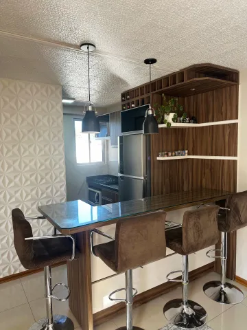 Apartamento com 2 dormitórios e sacada á venda no bairro Pinheiro em São Leopoldo