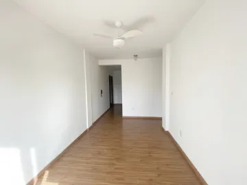 Apartamento de 1 dormitório com sacada á venda