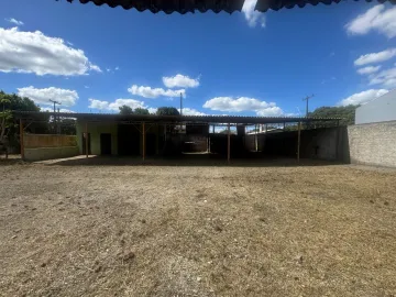 Casa comercial/ estacionamento a venda no Bairro Fião
