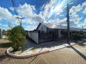 Casa com 2 quartos á venda no bairro Bela Vista!