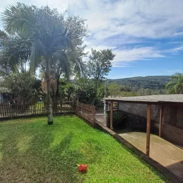 imagem 2 - Casa com 2 dormitórios, amplo pátio, com vista, localizado no Bairro São Borja imagem 2 - Casa com 2 dormitórios, amplo pátio, com vista, localizado no Bairro São Borja