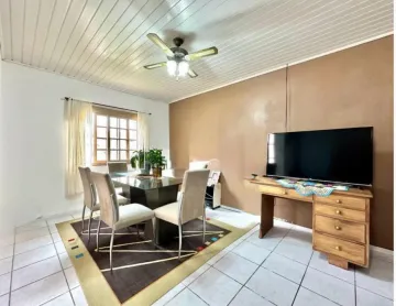 imagem 3 - Casa 3 dormitórios, amplo terreno, em excelente localização e ótima posição solar imagem 3 - Casa 3 dormitórios, amplo terreno, em excelente localização e ótima posição solar