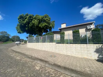 imagem 1 - Casa com 3 dormitórios, suíte com hidromassagem, piscina e amplo terreno no Bairro Campestre imagem 1 - Casa com 3 dormitórios, suíte com hidromassagem, piscina e amplo terreno no Bairro Campestre