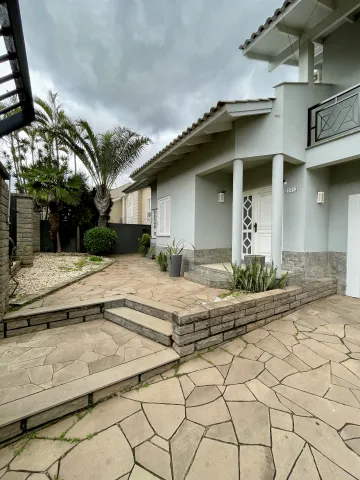 imagem 3 - Casa mobiliada em bairro nobre com piscina e área de convivência completa imagem 3 - Casa mobiliada em bairro nobre com piscina e área de convivência completa
