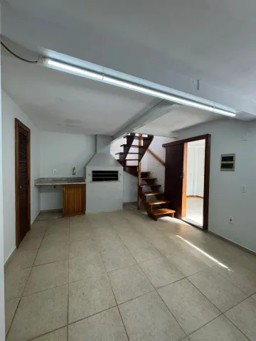 imagem 3 - Casa residencial 4 dormitórios, 2 banheiros, 2 vagas de garagens no Bairro São José imagem 3 - Casa residencial 4 dormitórios, 2 banheiros, 2 vagas de garagens no Bairro São José
